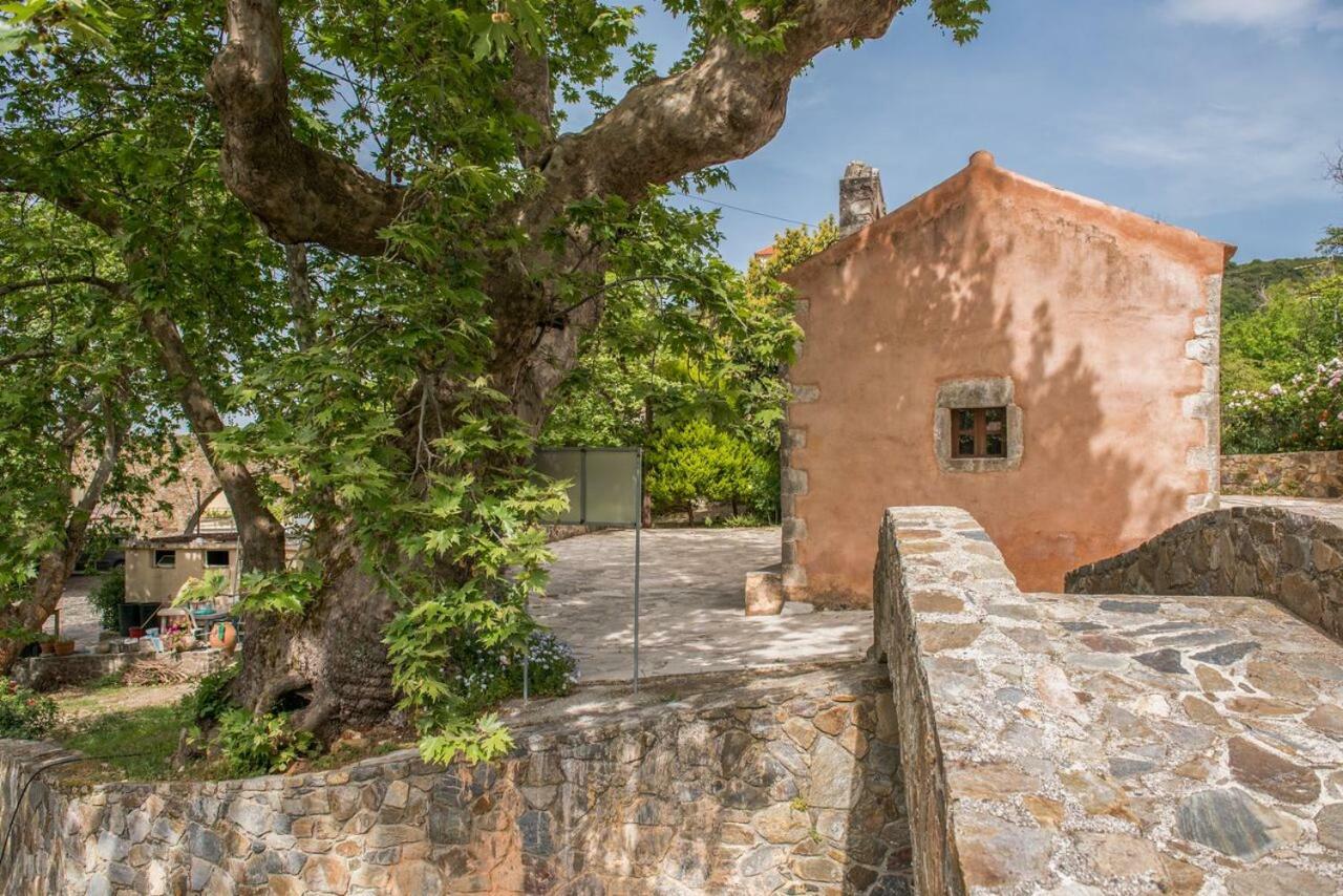 Élos Marika Traditional Home מראה חיצוני תמונה